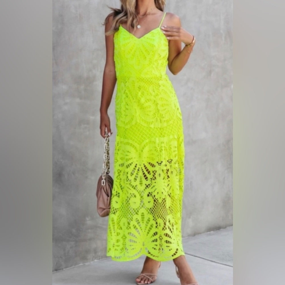 Flying Tomato Manhattan Village Lace Midi Dress, Neon Yellow M
